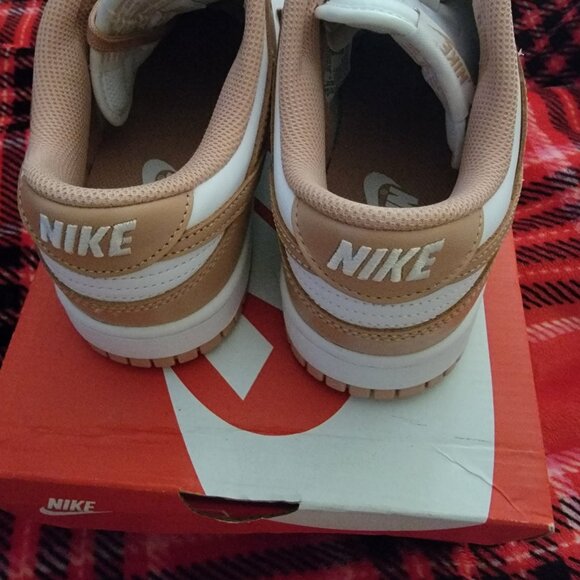 Sneaker - Picture 3 of 7